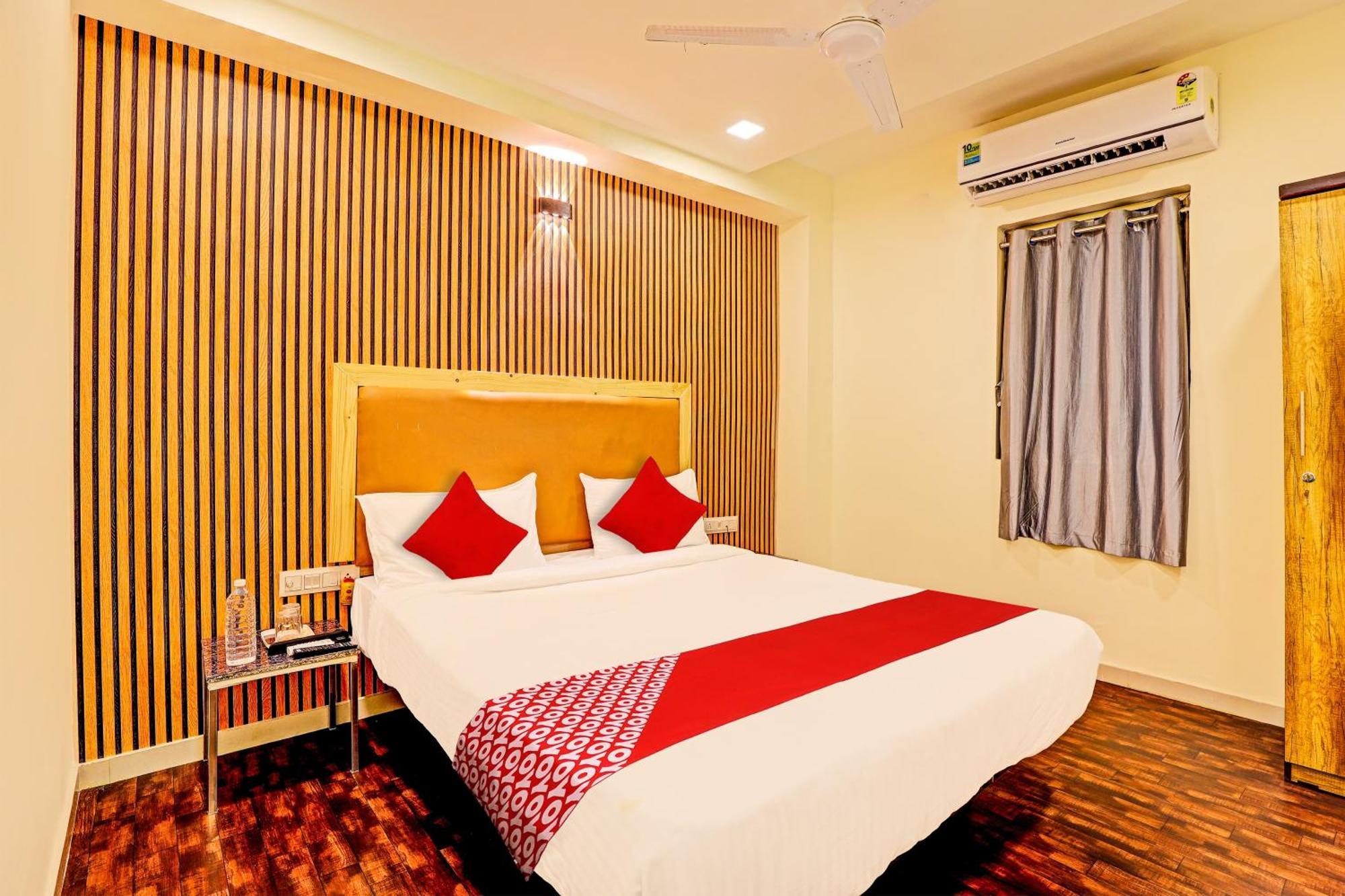 Hotel O Alexa Ahmedabad Buitenkant foto